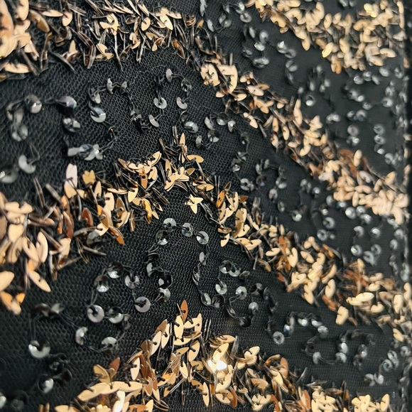 BNWT H&M Gold and Black Sequin Mini Skirt S - Picture 3 of 3